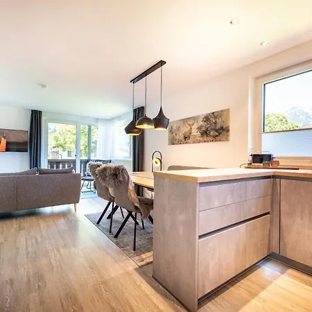 Bergnest Apartment *